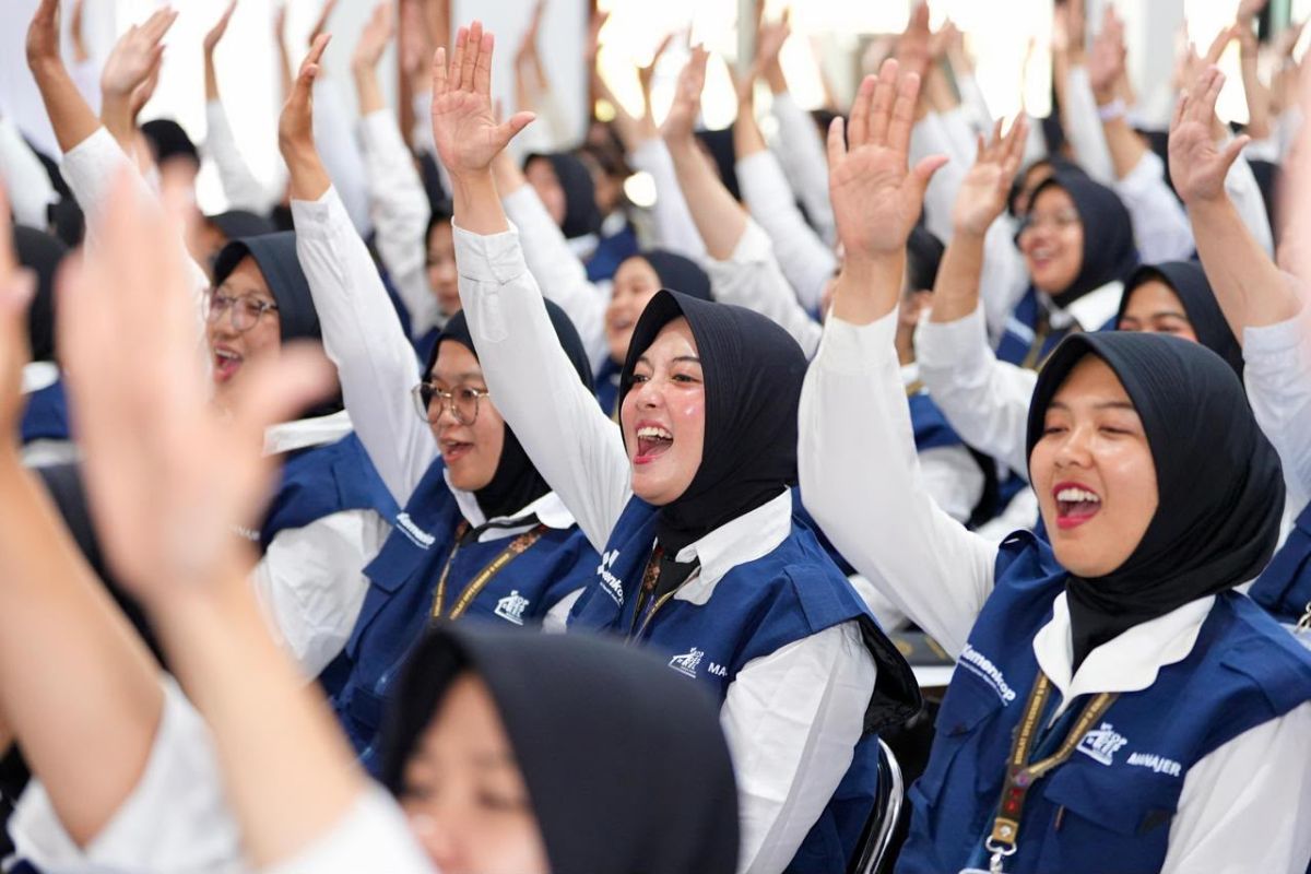 Konferensi pers Kementerian Koperasi terkait penempatan calon manajer Koperasi Desa Merah Putih di Jakarta